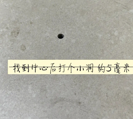 洪湖瓷砖空鼓维修公司专业解答在瓷砖铺贴过程中，如果砂料搅拌不均匀，将会带来以下问题